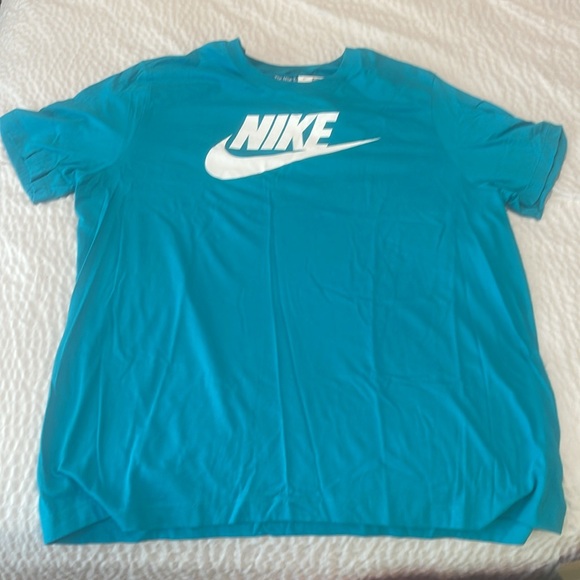 Nike outfit - Picture 2 of 3